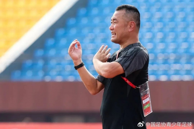 上村健一:中國孩子比起日本有先天身體優(yōu)勢 培養(yǎng)球員要“五環(huán)”