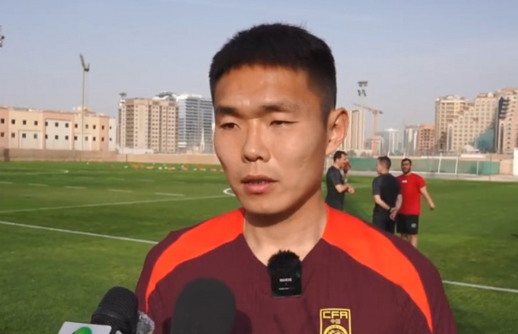 王上源:我們國足團隊很團結(jié) 希望年輕隊員能更快融入到球隊
