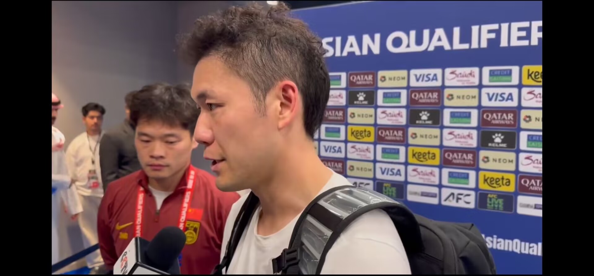 李源一:訓(xùn)練和比賽不同在于對手給的壓力 沒紅牌比賽應(yīng)該有機(jī)會