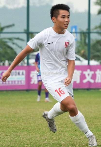 中國職業(yè)賽場首位09后!成都蓉城B隊(duì)16歲小將帥惟浩上演生涯首秀