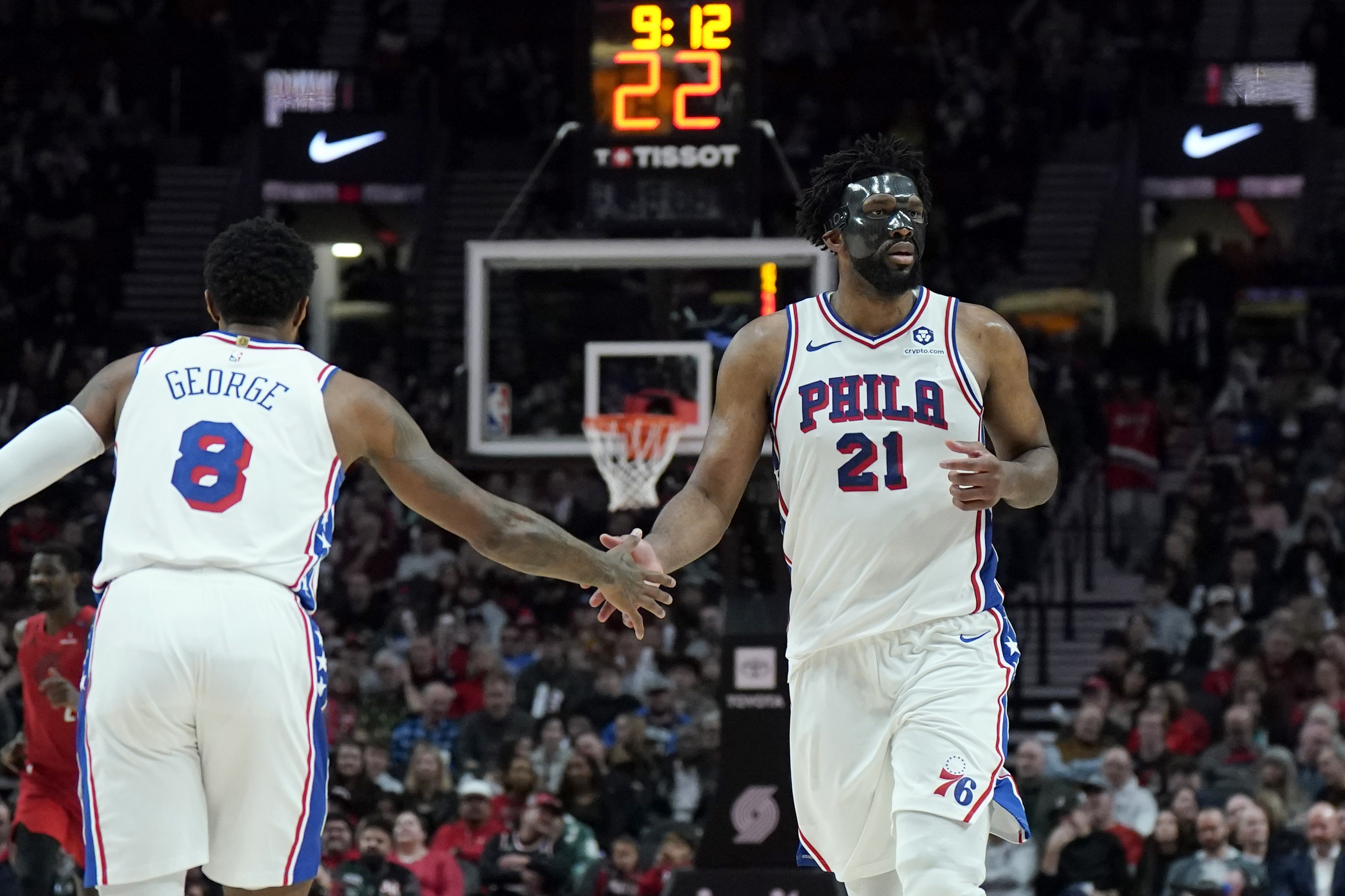 盤點(diǎn)NBA最難以擺脫的合同:比爾兩年1.108億居首 76人雙星上榜